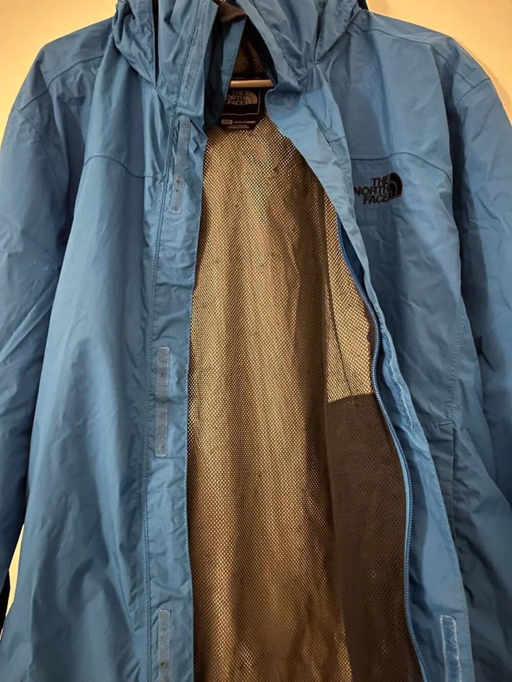 North Face Rain Jacket - Men's Medium